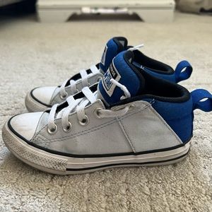 Converse All star Axel size 12 boys sneakers barely worn